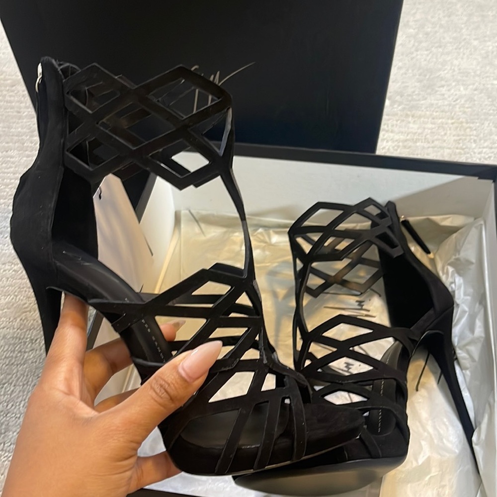 Giuseppe Zanotti Black Strappy Sandals 39